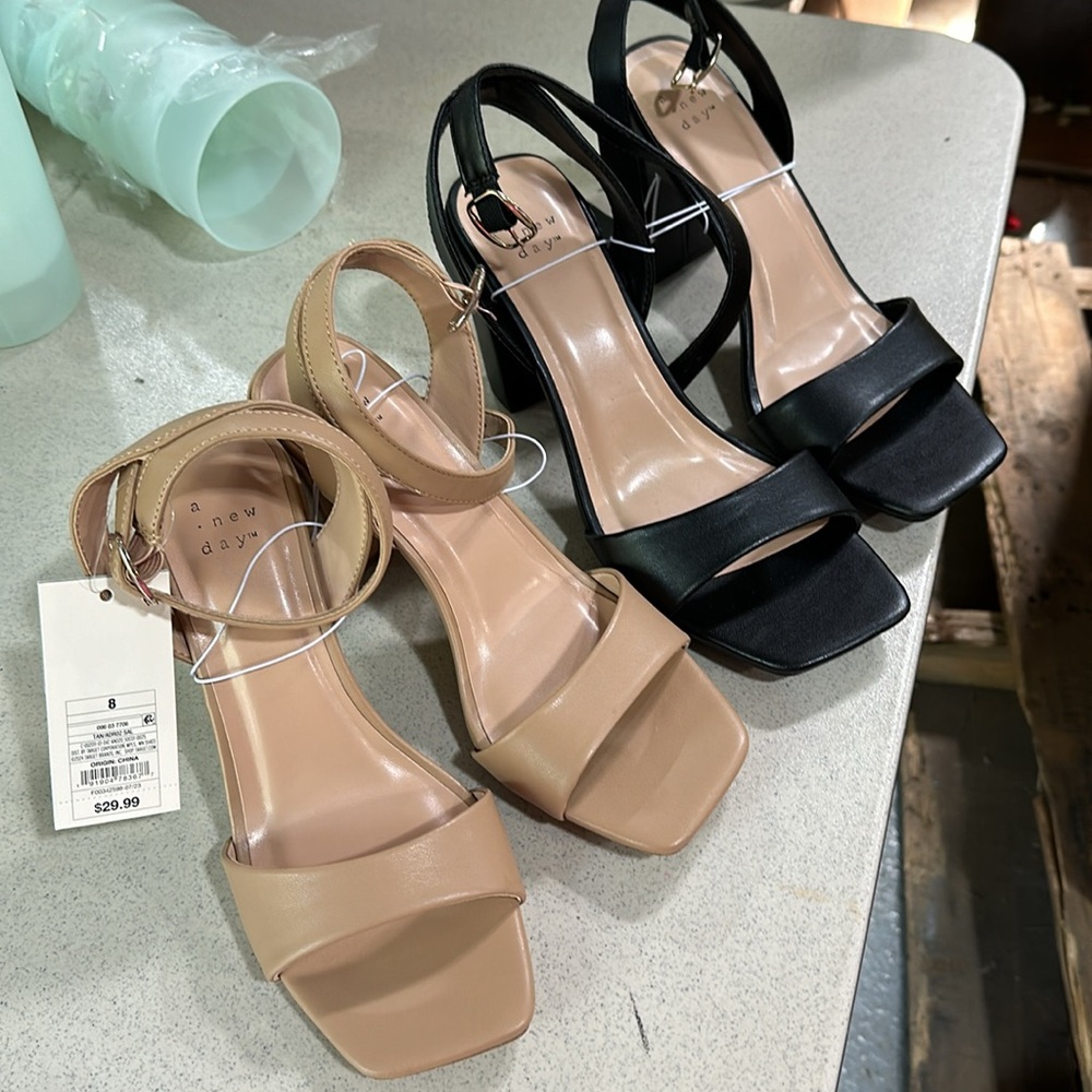 Women’s a‎ new day strapy heels with memory foam